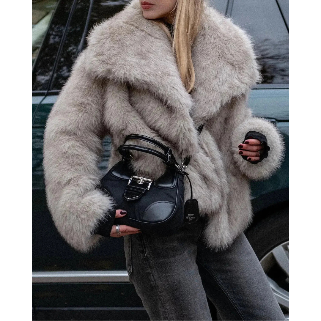 Livia | Cappotto con effetto pelliccia